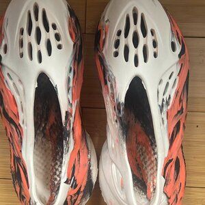 Look Alike didas Mens Yeezy Foam Runner GW3354